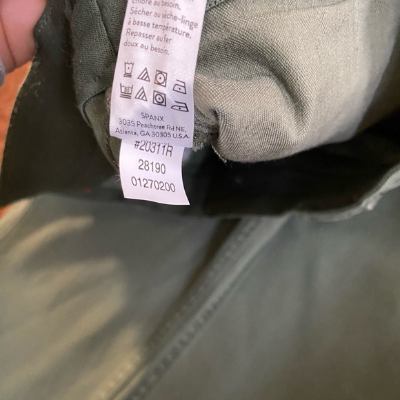 SPANX Stretch Twill Ankle Cargo Pant Soft Sage Size Large - Picture 8 of 12